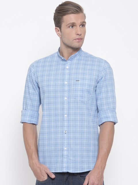 

Lee Cooper Men Blue Contemporary Regular Fit Checked Casual Shirt