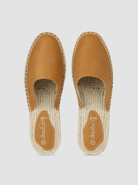 

DressBerry Women Brown Solid Mules