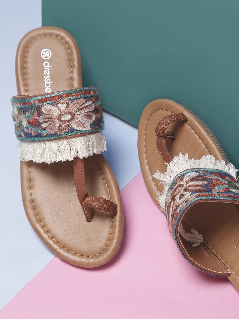 

DressBerry Women Brown Woven Design Fringed One Toe Flats