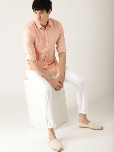 

United Colors of Benetton Men Peach-Coloured Slim Fit Self Design Casual Shirt