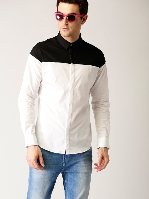 

United Colors of Benetton Men White & Black Regular Fit Colourblocked Casual Shirt