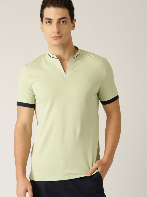 

United Colors of Benetton Men Green Solid Mandarin Collar T-shirt