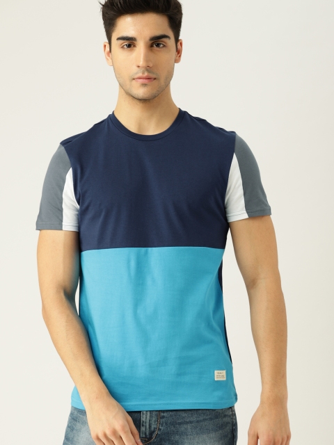 

United Colors of Benetton Men Blue Colourblocked Round Neck T-shirt