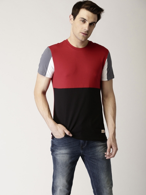 

United Colors of Benetton Men Red & Black Colourblocked Round Neck T-shirt