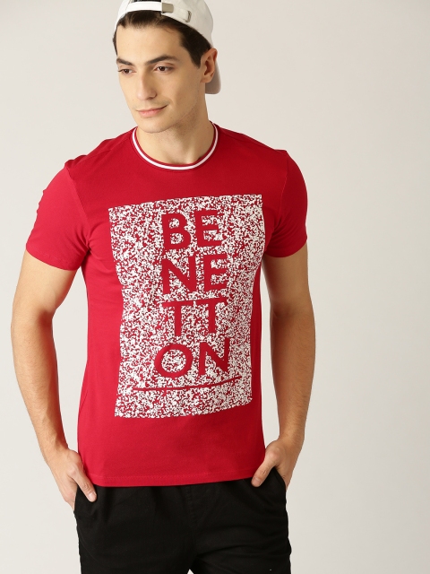 

United Colors of Benetton Men Red Printed Round Neck T-shirt