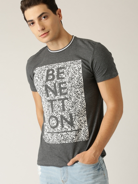 

United Colors of Benetton Men Charcoal Grey Printed Round Neck T-shirt