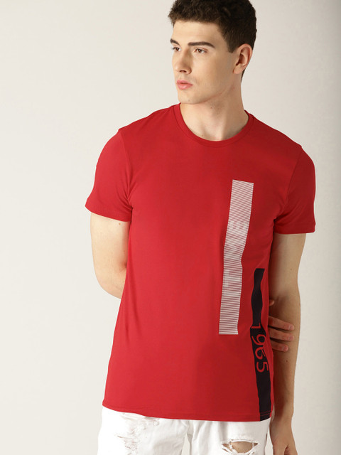 

United Colors of Benetton Men Red Printed Round Neck T-shirt