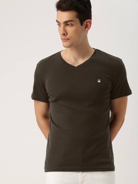 

United Colors of Benetton Men Coffee Brown Solid V-Neck T-shirt