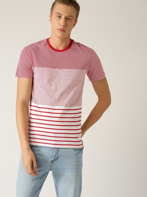 

United Colors of Benetton Men Red & White Striped Round Neck T-shirt
