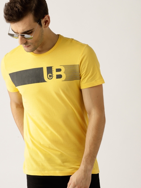 

United Colors of Benetton Men Yellow Printed T-shirt