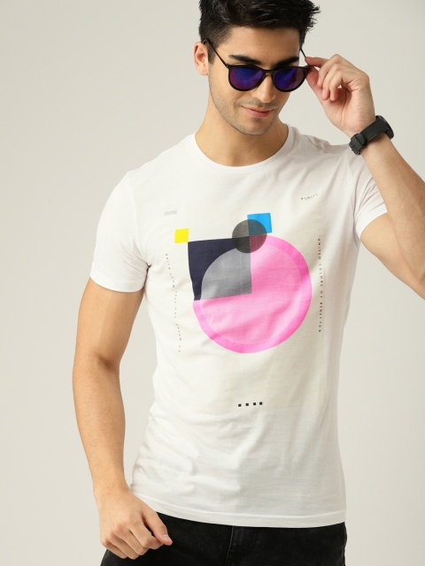 

United Colors of Benetton Men White Printed Round Neck T-shirt