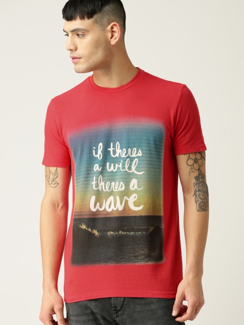 

United Colors of Benetton Men Red Printed Round Neck T-shirt
