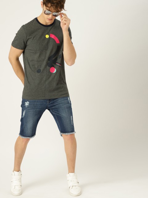 

United Colors of Benetton Men Charcoal Grey Printed Round Neck T-shirt