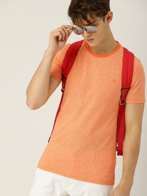 

United Colors of Benetton Men Orange Solid Round Neck T-shirt