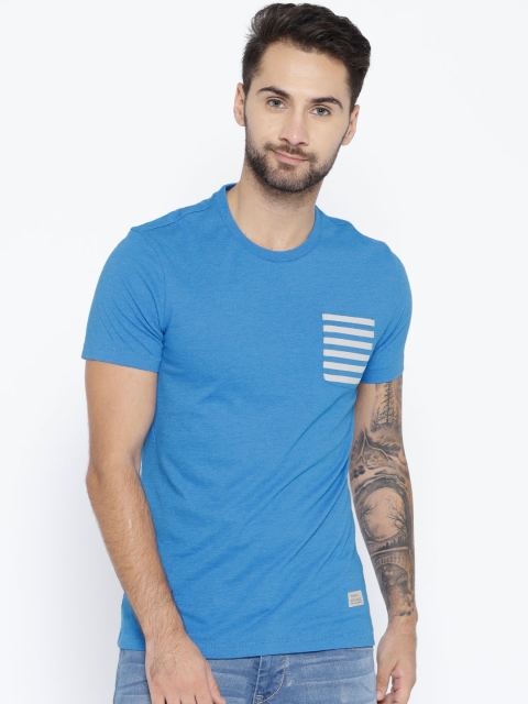

United Colors of Benetton Men Blue Solid Round Neck T-shirt