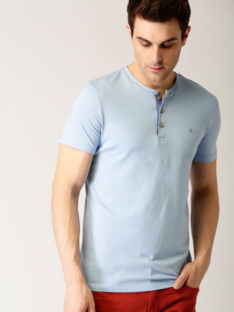

United Colors of Benetton Men Blue Solid Henley Neck T-shirt