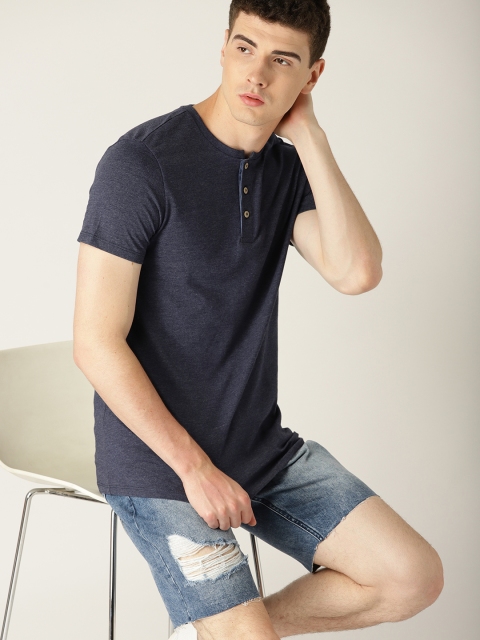 

United Colors of Benetton Men Navy Blue Solid Henley Neck T-shirt