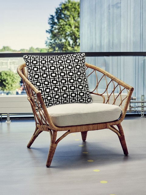 

Pluchi Black & White Set of Single Geometric Square Cushion Covers