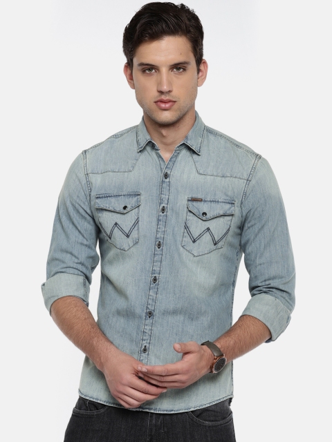 

Wrangler Men Blue Slim Fit Faded Denim Casual Shirt