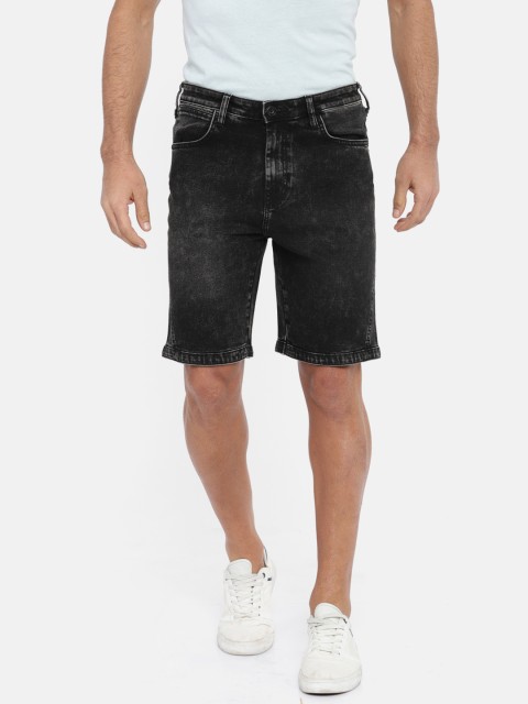 

Wrangler Men Black Washed Slim Fit Denim Shorts