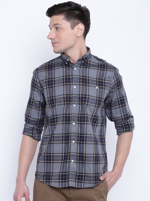 

Blackberrys Men Grey & Black Slim Fit Checked Casual Shirt