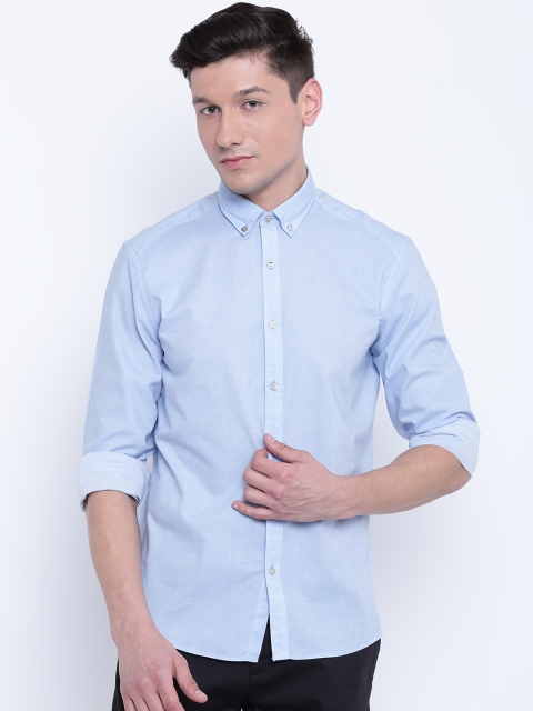 

Blackberrys Men Blue Slim Fit Solid Chambray Shirt