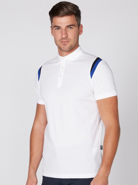 

Splash Men Off-White Solid Polo Collar T-shirt