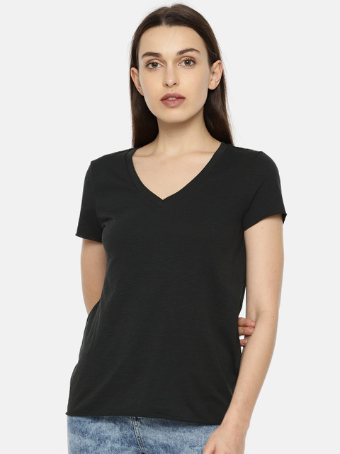 

Vero Moda Women Black Solid V-Neck T-shirt