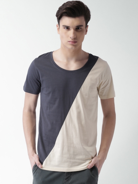 

Blue Saint Men Grey Colourblocked Round Neck T-shirt