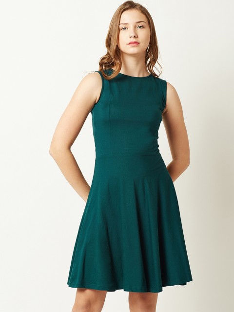 

Miss Chase Women Green Solid Fit and Flare Dress