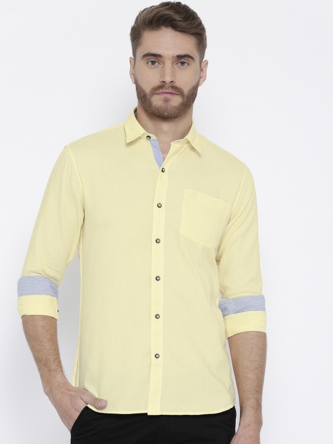 

Duke Men Yellow Regular Fit Solid Casual Shirt