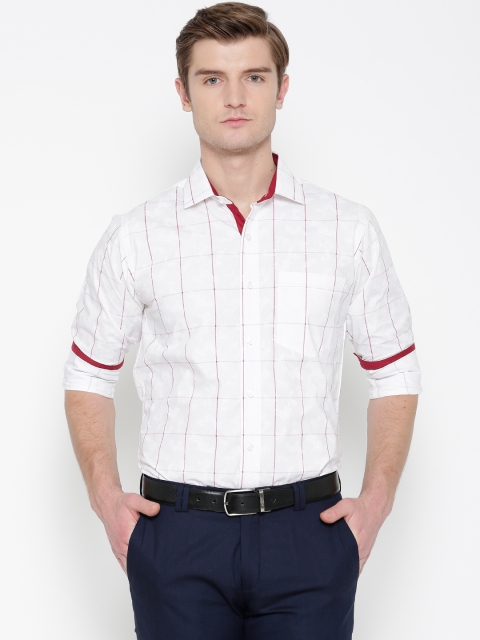 

Shaftesbury London Men White & Maroon Smart Slim Fit Checked Semiformal Shirt