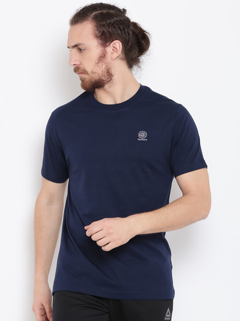 

Reebok Classic Men Navy Blue F STARCREST Solid Round Neck T-shirt