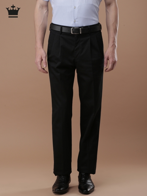 

Louis Philippe Men Black Regular Fit Solid Chinos