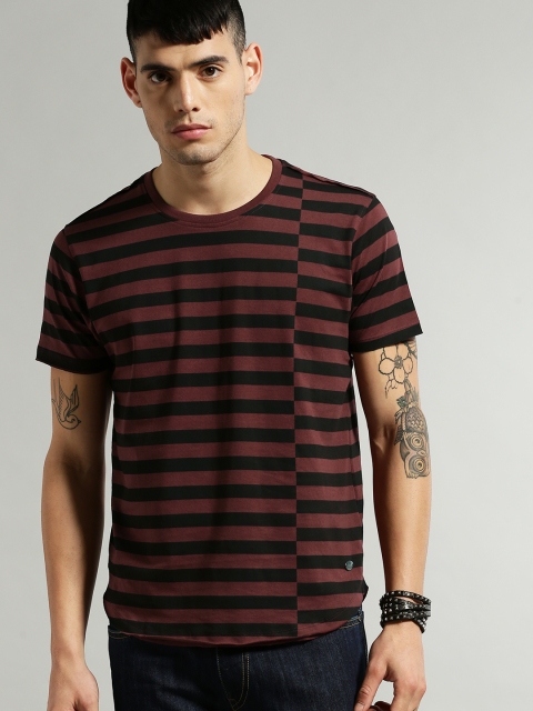 

Roadster Men Maroon & Black Striped Round Neck T-shirt