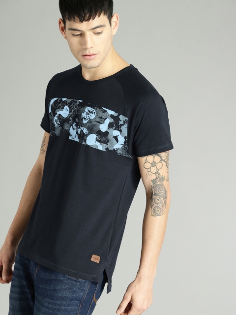 

Roadster Men Navy Blue Printed Round Neck T-shirt