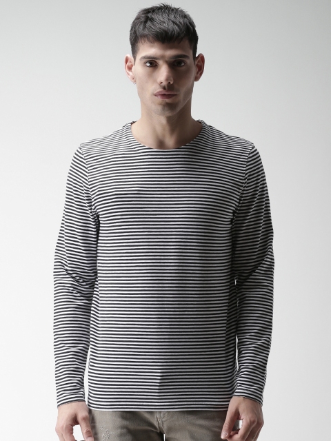 

SELECTED Men White & Black Slim Fit Striped Round Neck T-shirt