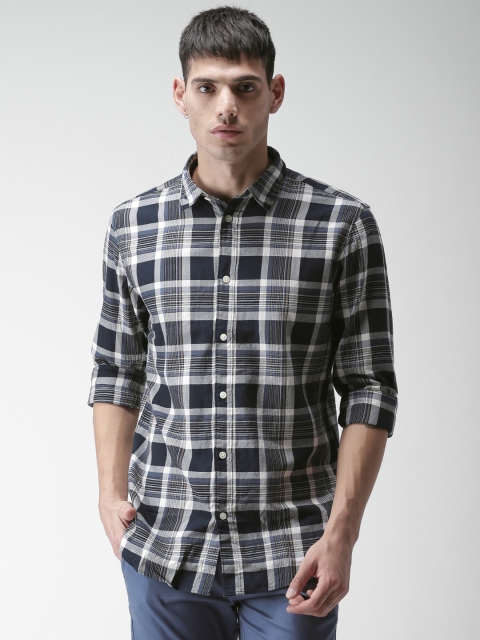 

SELECTED Men Blue & White Slim Fit Checked Casual Shirt
