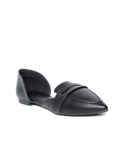 

Van Heusen Women Black Solid Flats