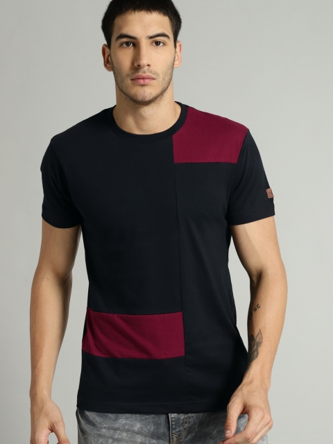 

Roadster Men Navy Colourblocked Round Neck T-shirt, Navy blue