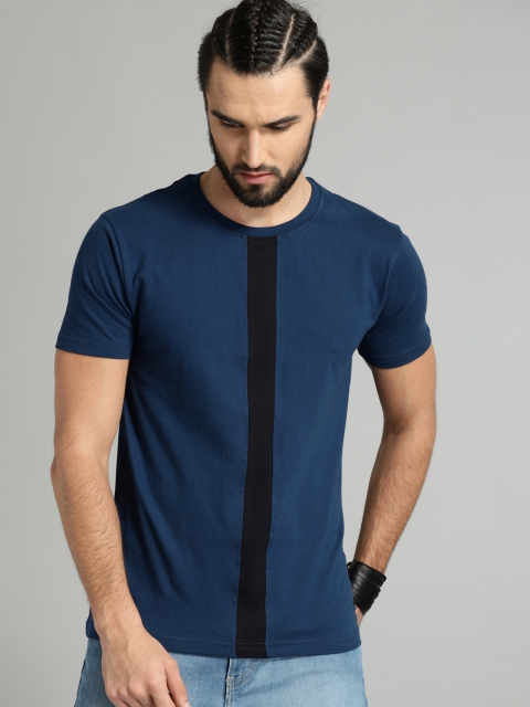 

Roadster Time Travlr Men Blue Solid Round Neck Pure Cotton T-shirt