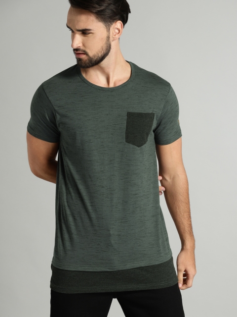 

Roadster Men Grey Solid Round Neck T-shirt