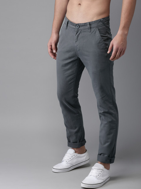 

HERE&NOW Men Grey Slim Fit Solid Chinos