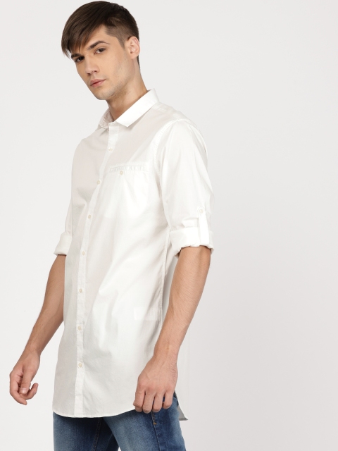 

ether Men White Slim Fit Solid Slim Fit Longline Casual Shirt