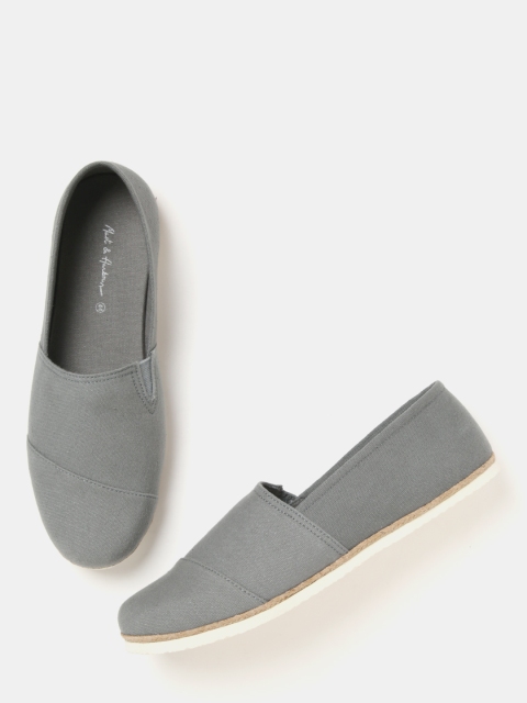 

Mast & Harbour Men Grey Slip-Ons