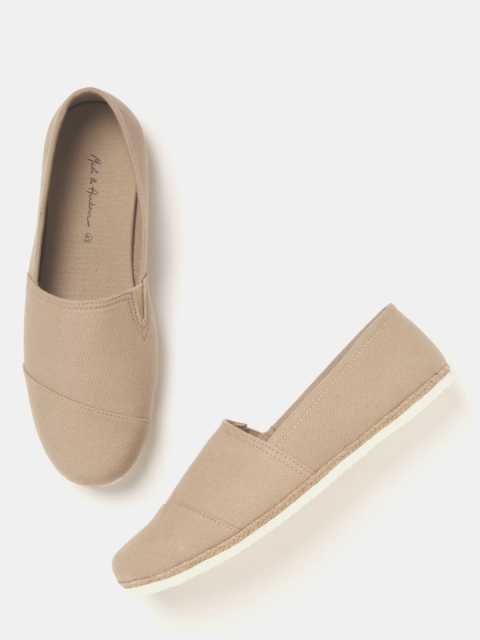 

Mast & Harbour Men Beige Slip-Ons