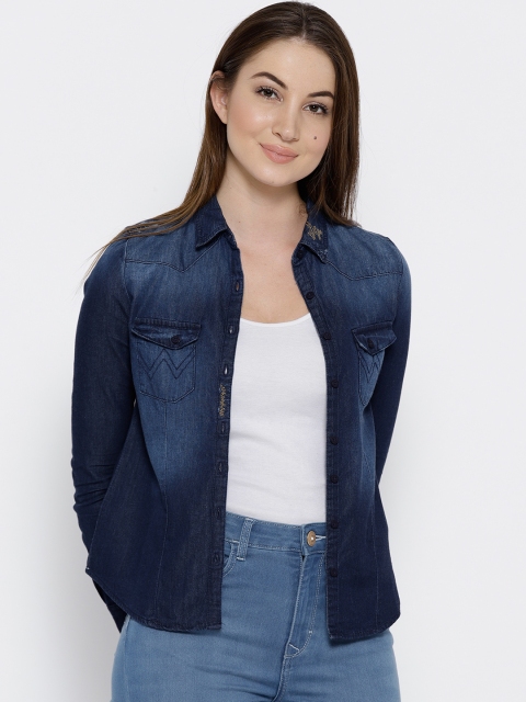 

Wrangler Women Blue Regular Fit Washed Denim Shirt