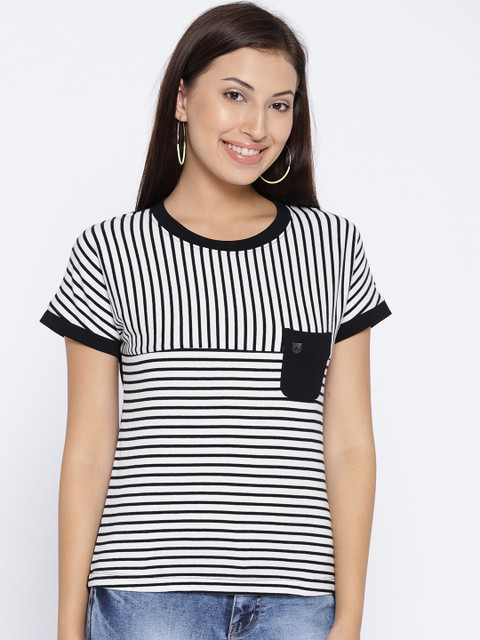 

Wrangler Women Black & White Striped Round Neck T-shirt