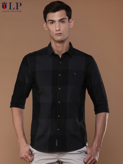 

Louis Philippe Sport Men Charcoal Grey & Black Slim Fit Checked Casual Shirt