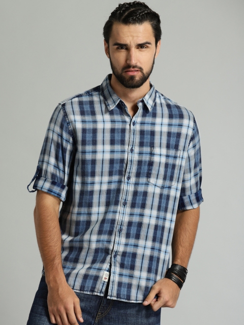 

Roadster Men Blue & Grey Regular Fit Checked Casual Shirt